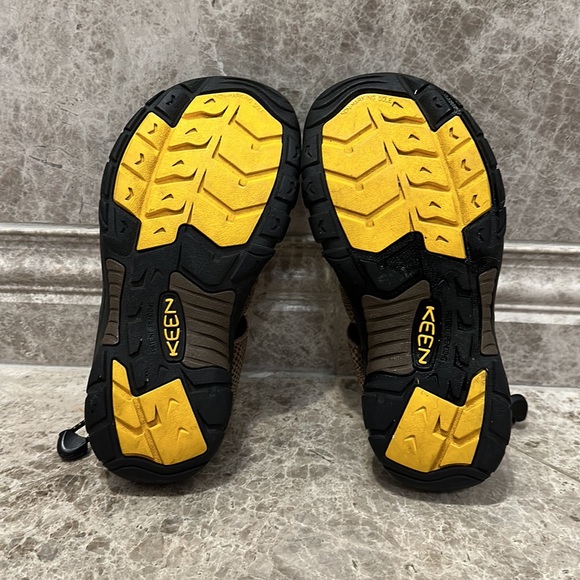 Keen Newport Sandals Brown Size 3 - Picture 11 of 11